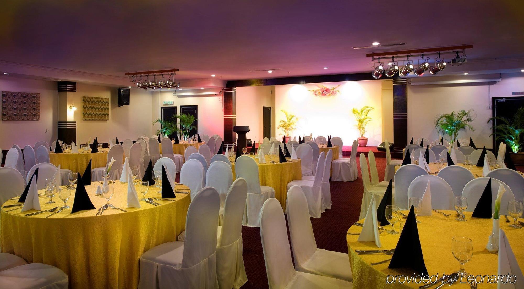 Wana Riverside Hotel Malacca Restaurace fotografie
